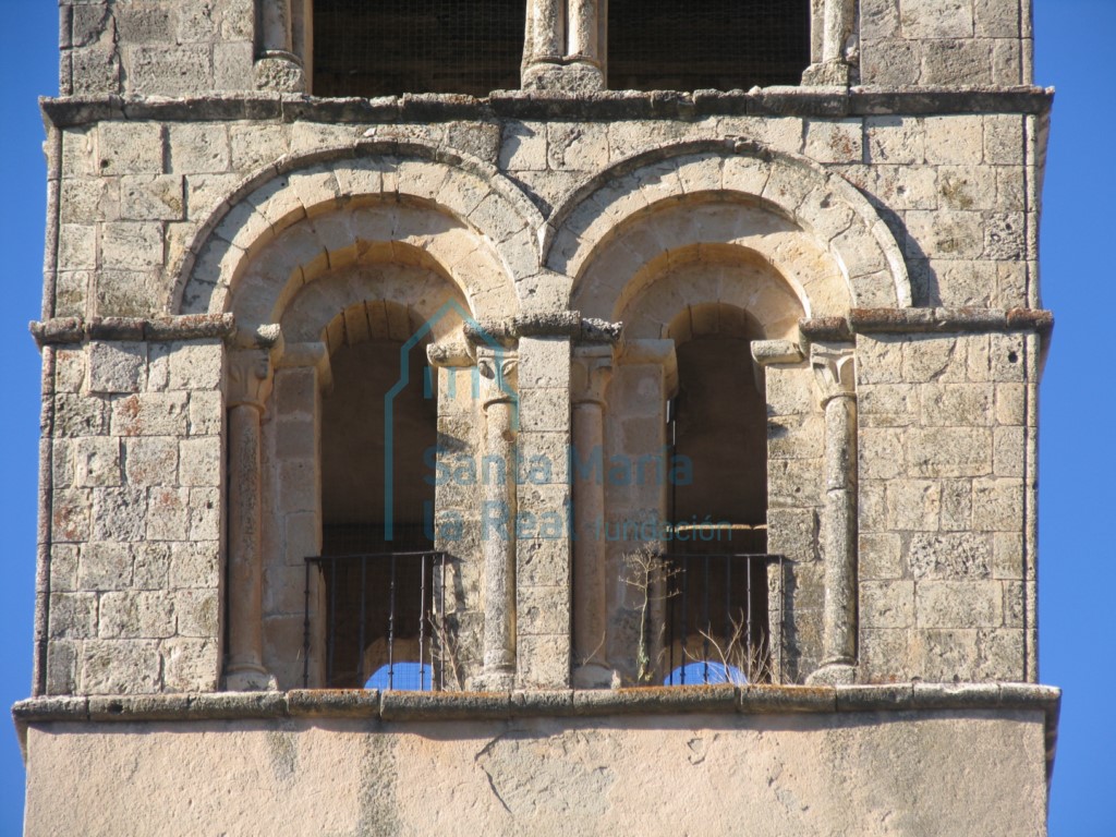 Troneras del segundo piso de la torre