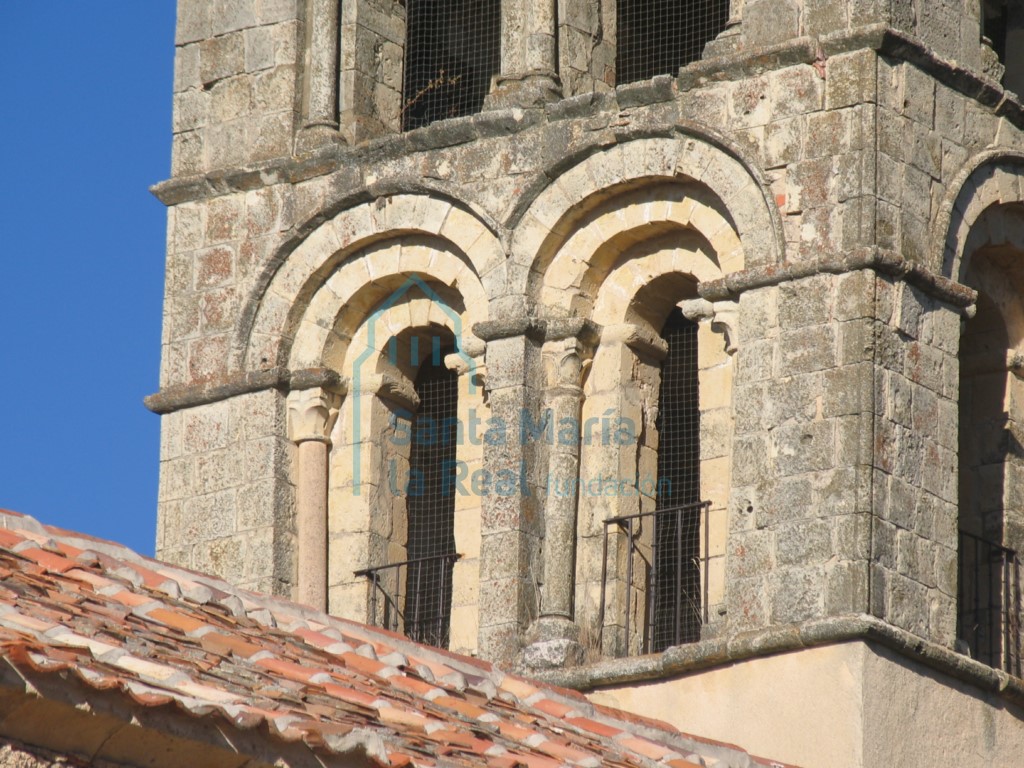 Troneras del segundo piso de la torre