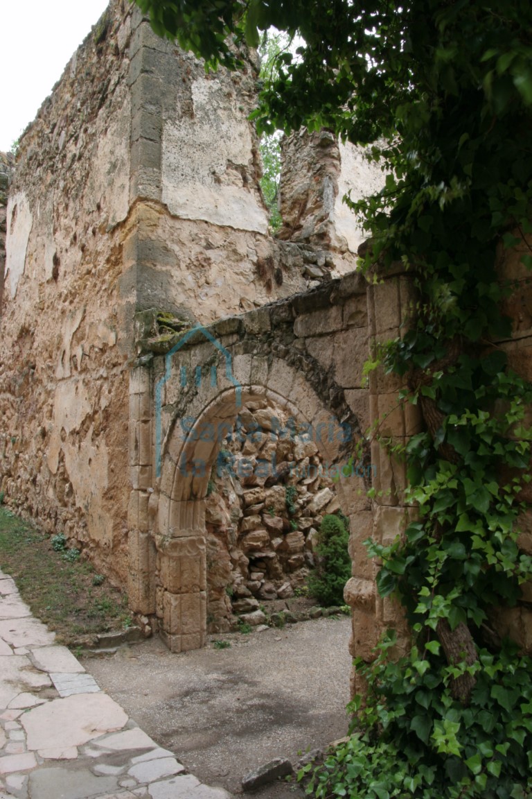 Portada de la iglesia de Santa María