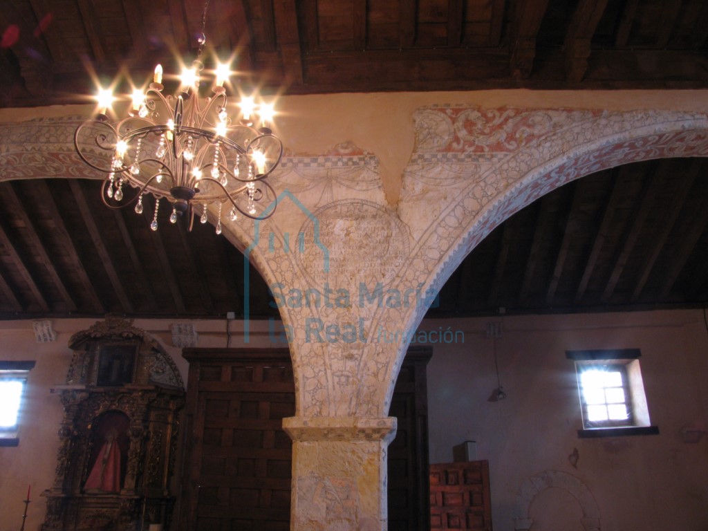 Arcos formeros pintados