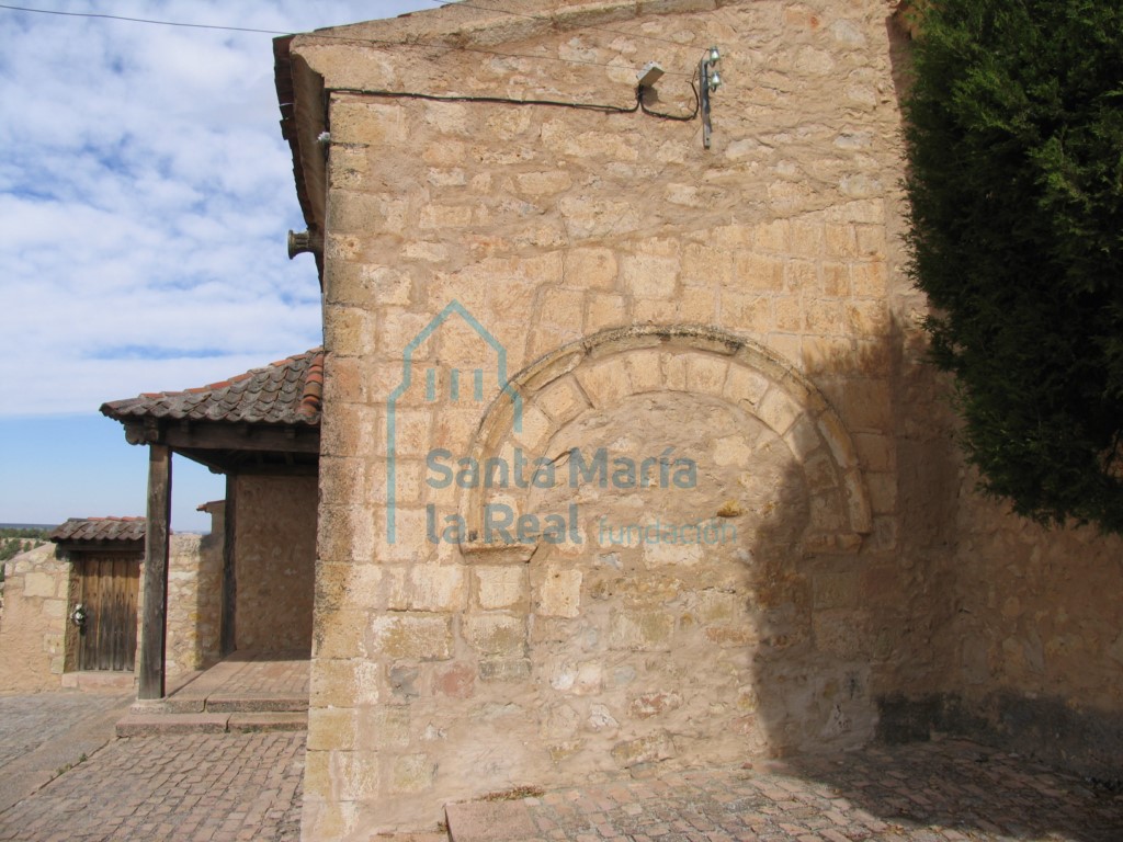 Restos de arco cegado en la parte oriental