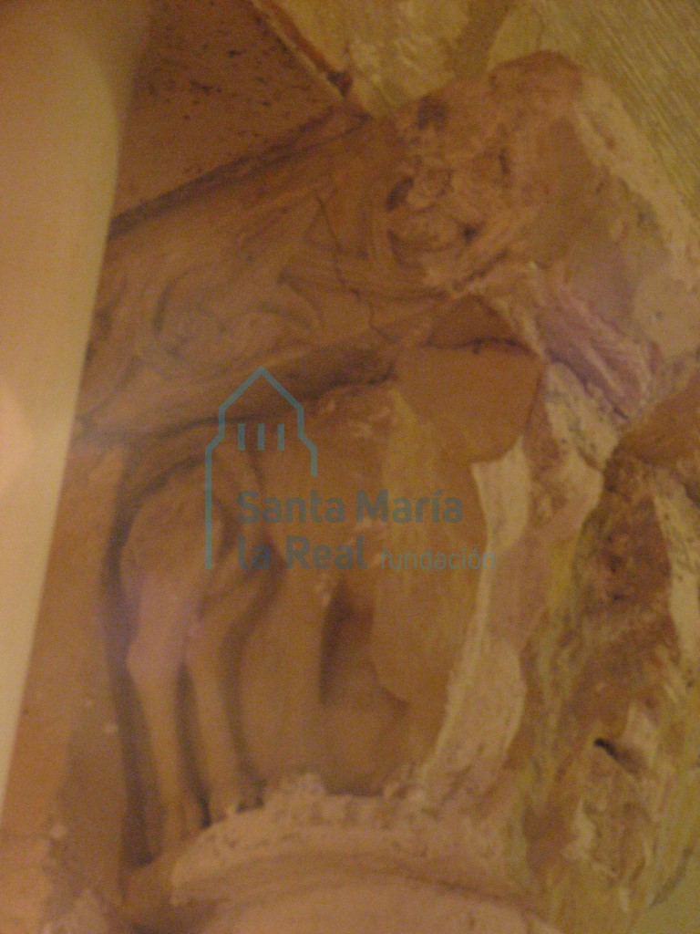 Capitel del arco del ábside norte