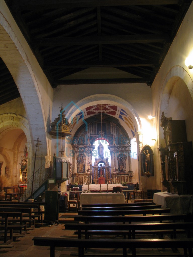 Interior de la iglesia