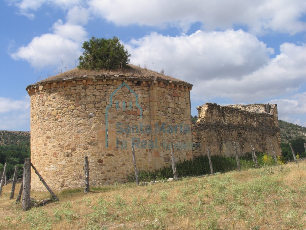 Ábside y muro norte