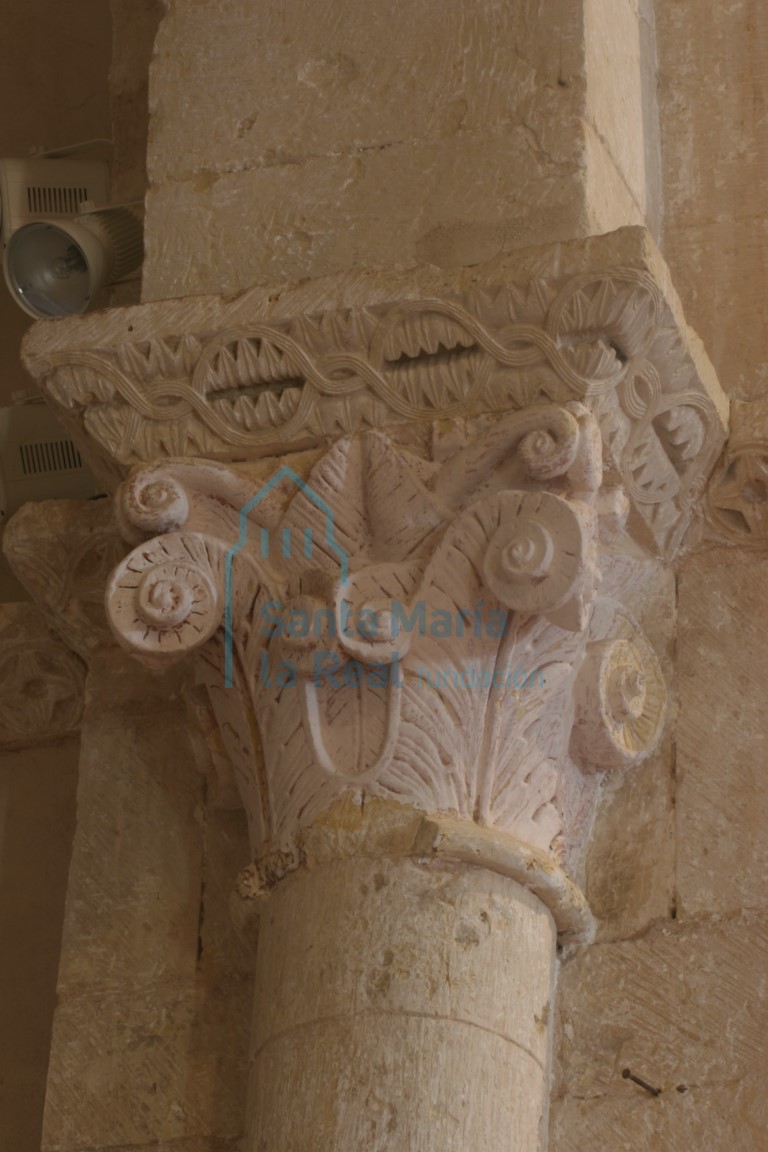 Capitel del arco triunfal