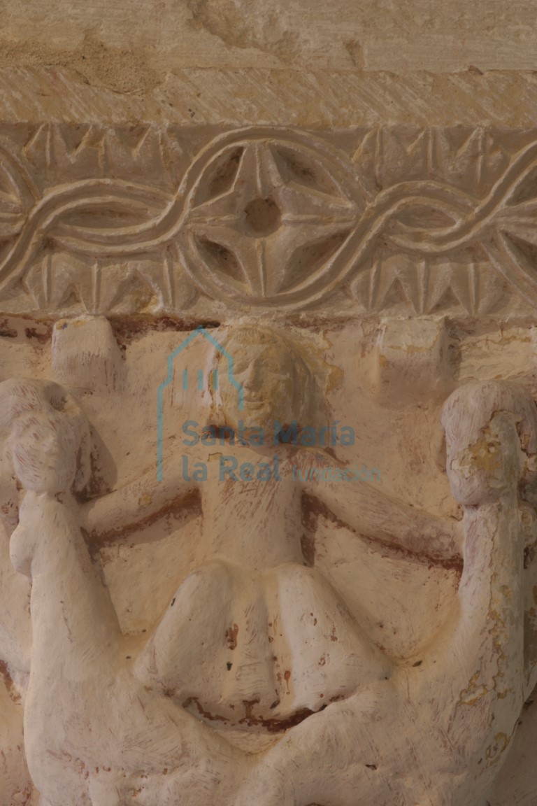 Detalle de un capitel del arco triunfal