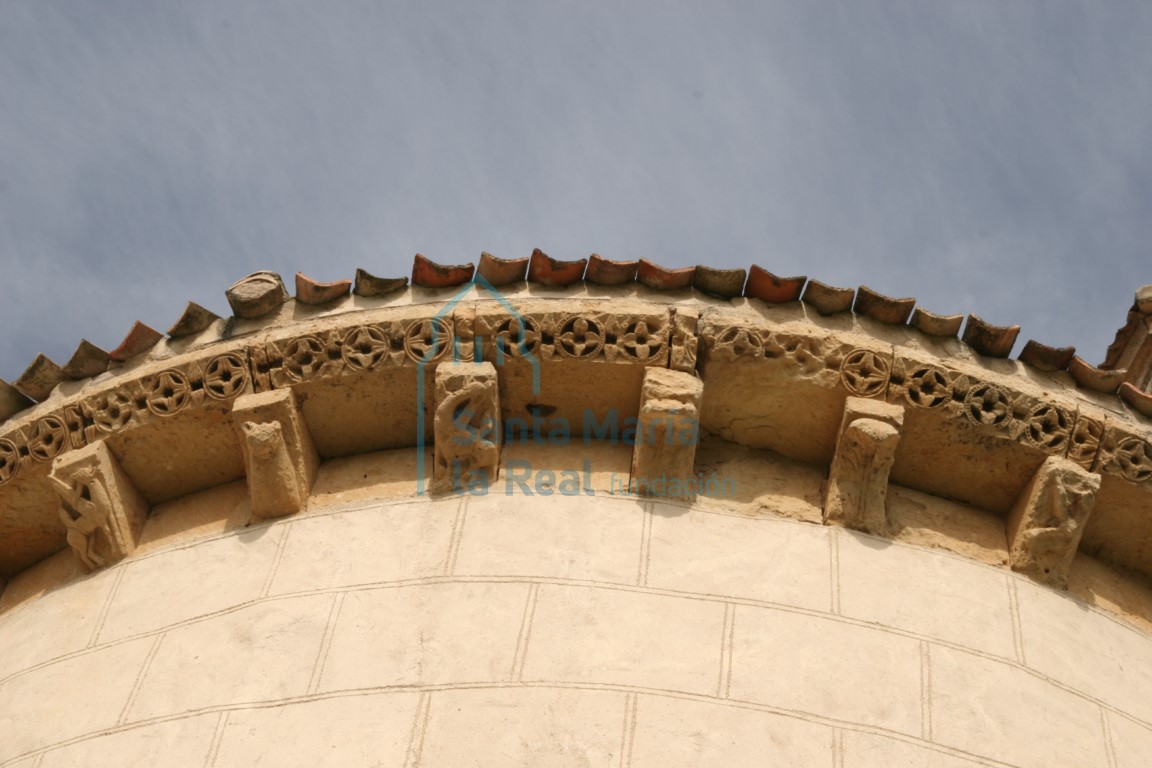 Canecillos del ábside