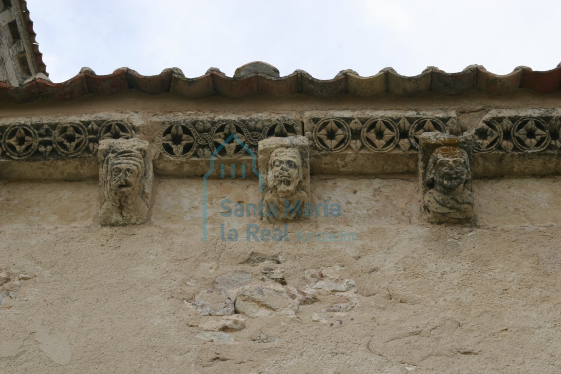 Canecillos de la fachada septentrional