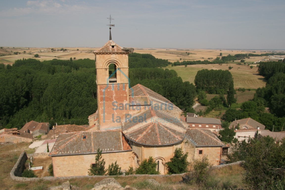 Vista de la iglesia desde el este