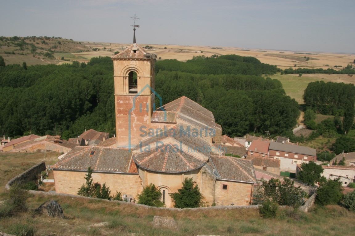 Vista de la iglesia desde el este