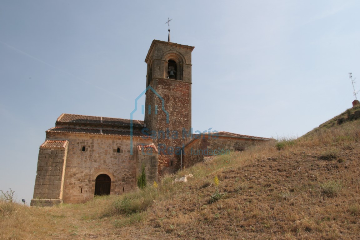 Vista meridional de la iglesia