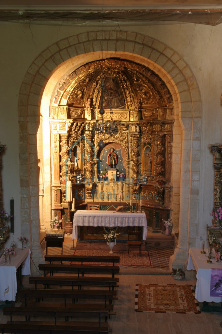 Interior de la cabecera