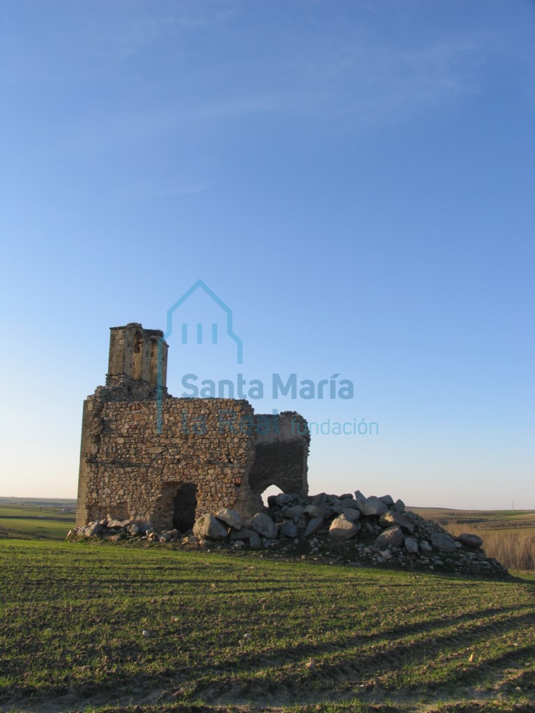 Vista desde el sureste de la ermita