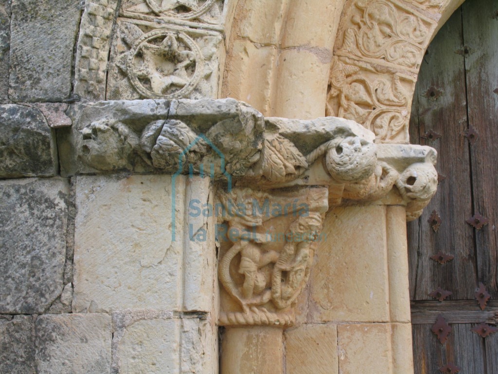 Detalle de la portada meridional