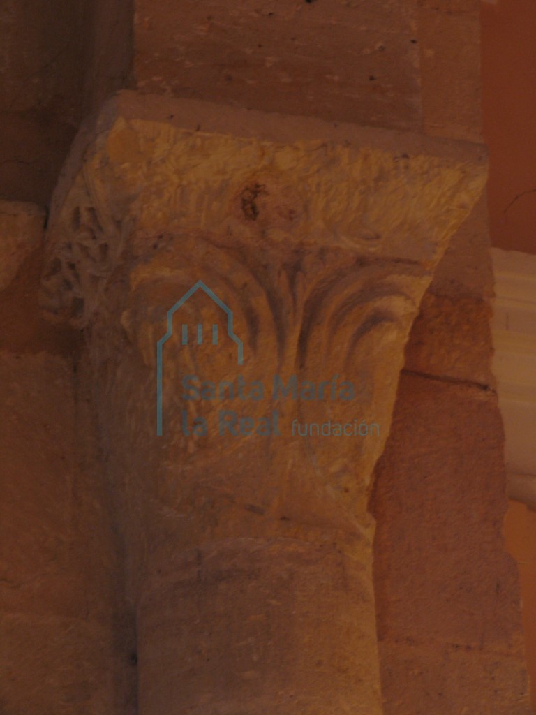 Capitel del interior