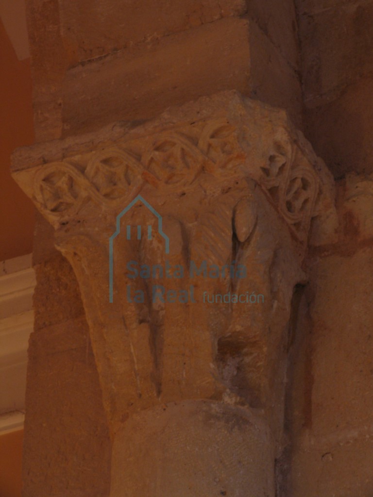 Capitel del arco triunfal