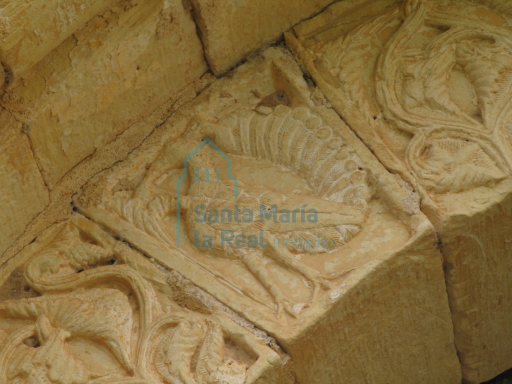 Detalle de la arquivolta de la portada
