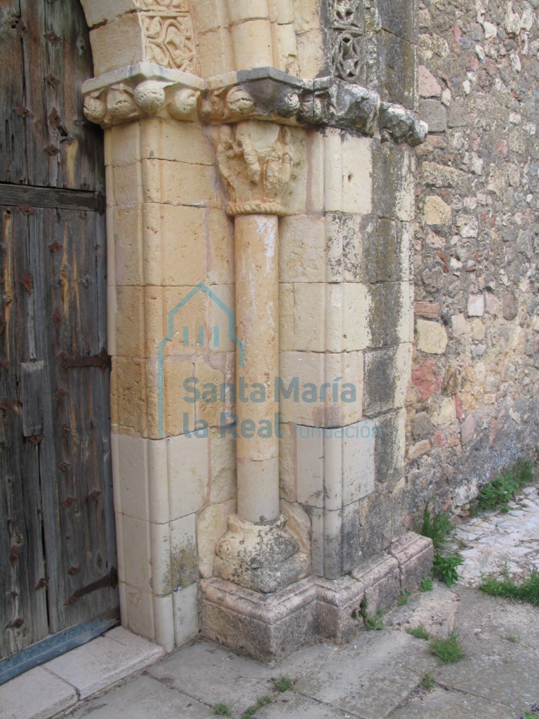 Detalle de la portada  meridional