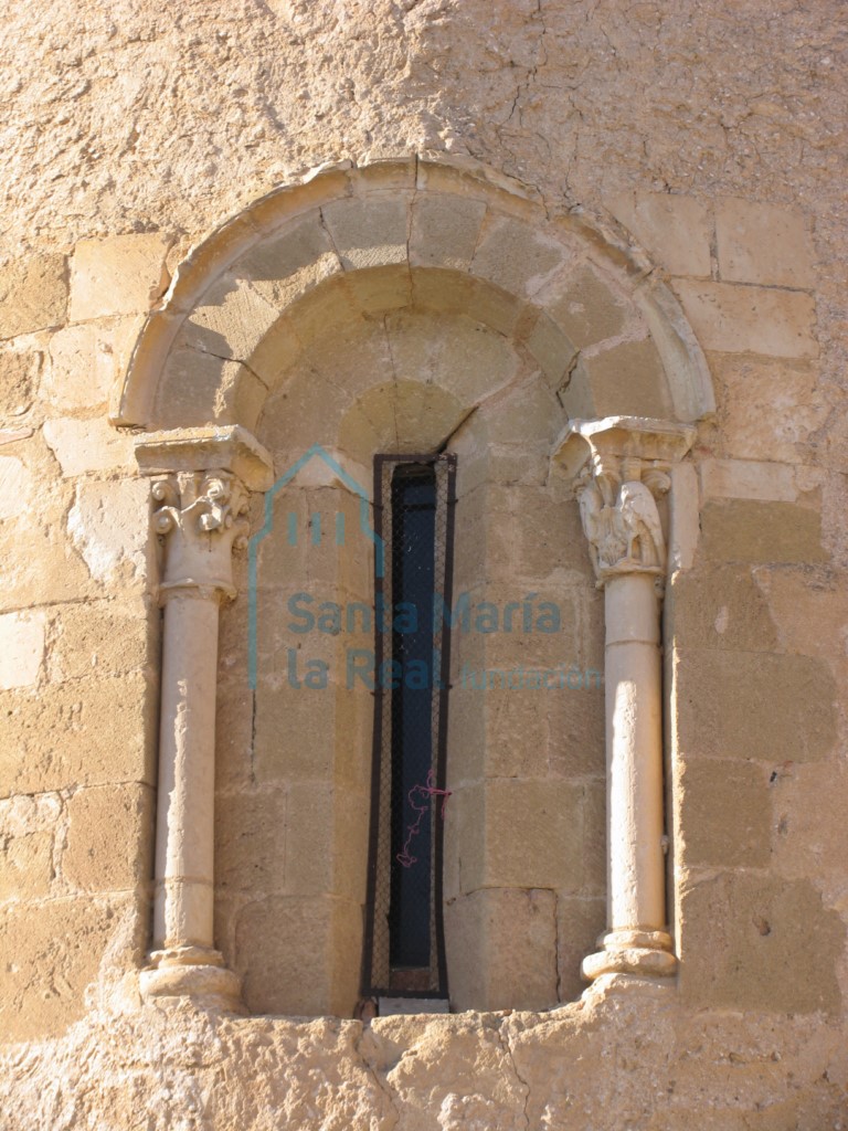 Ventana absidal