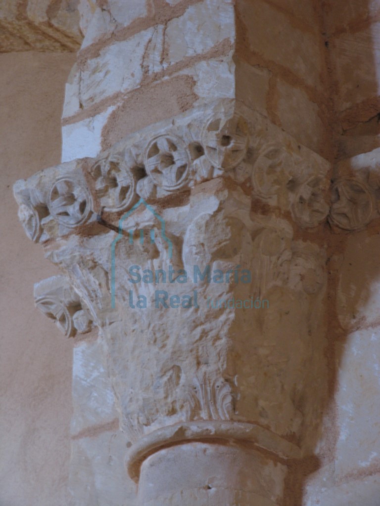 Capitel del arco triunfal