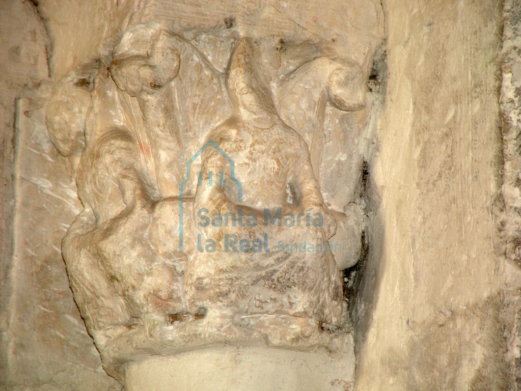 Capitel de la portada