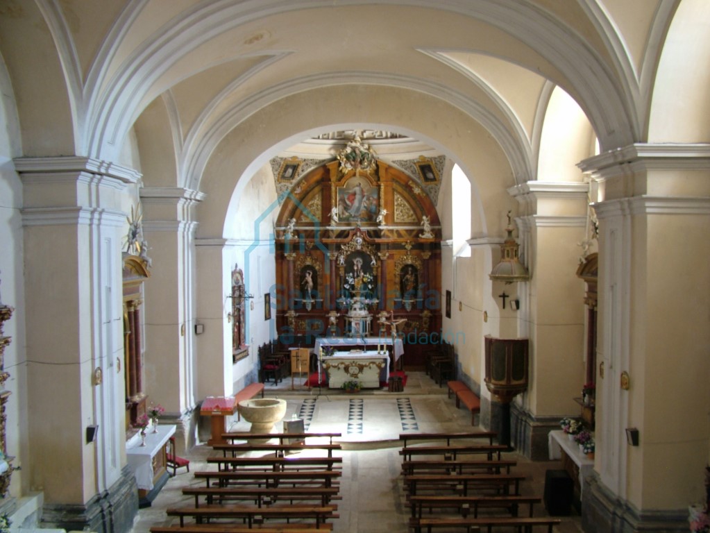 Vista interior de la iglesia desde el coro