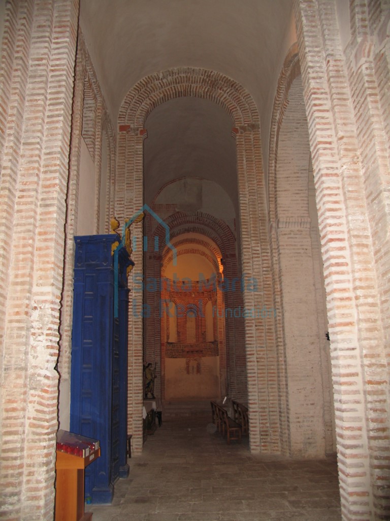 Vista del interior de la nave meridional