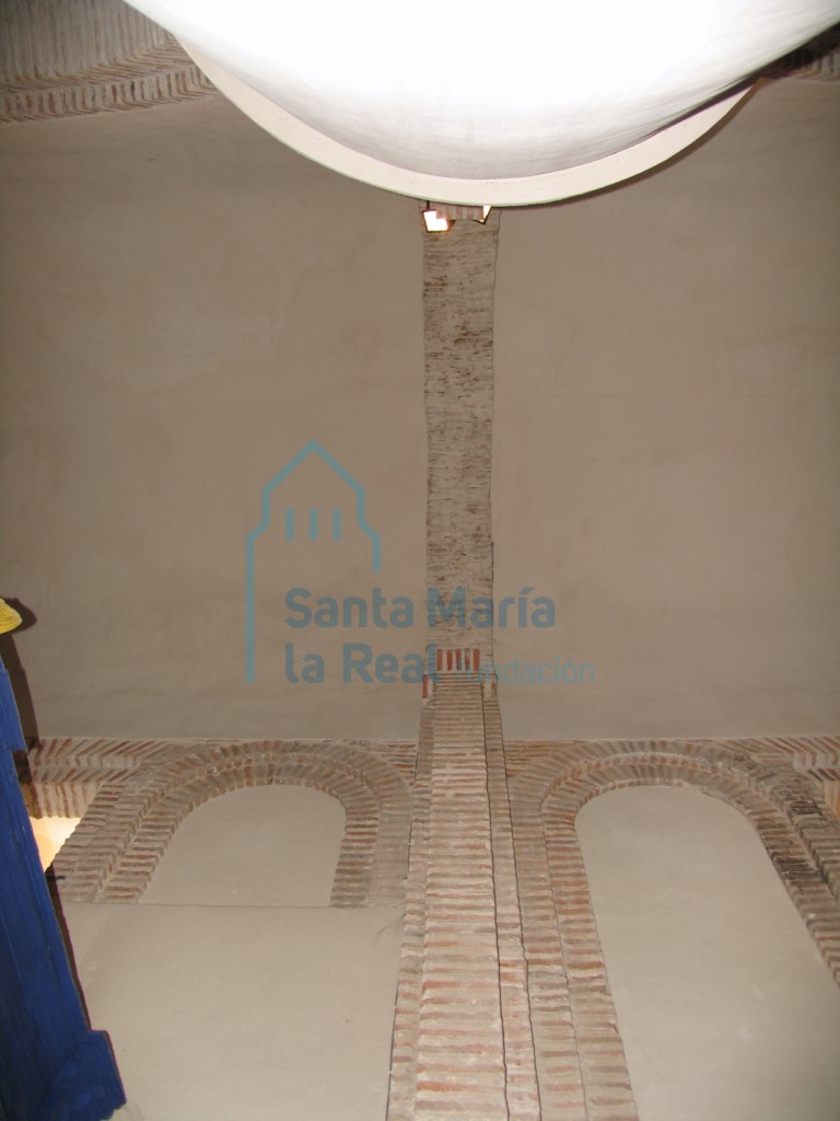 Detalle del interior de la nave meridional