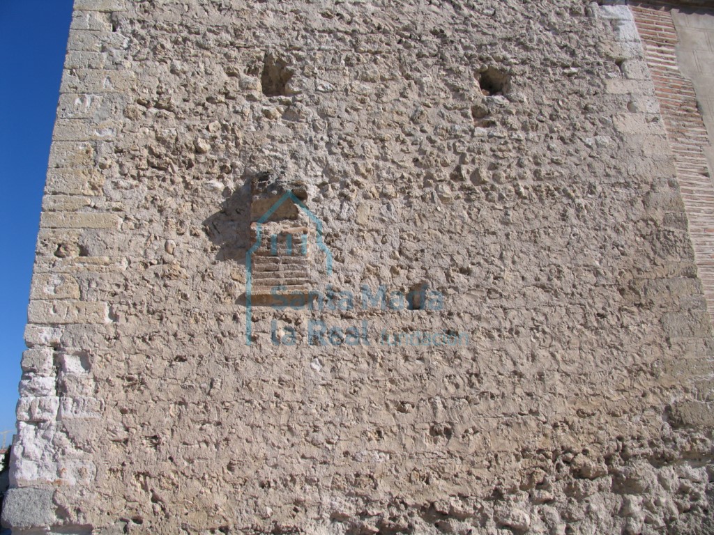 Detalle del cuerpo inferior de la torre