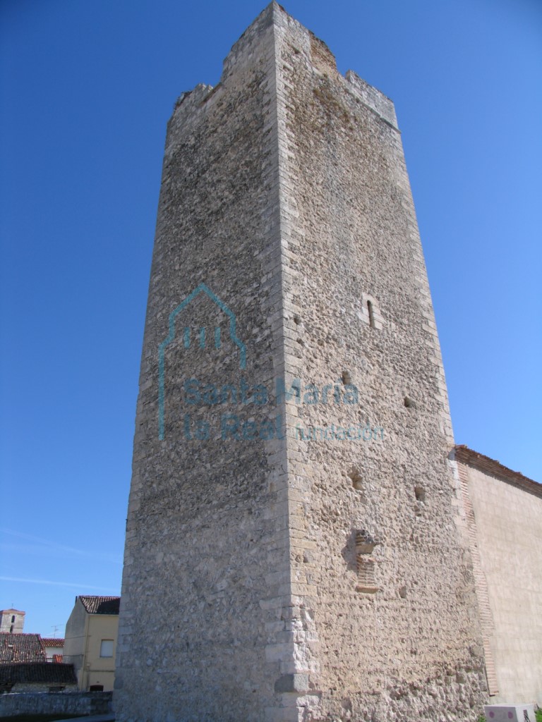 Vista de la torre desde el sudoeste