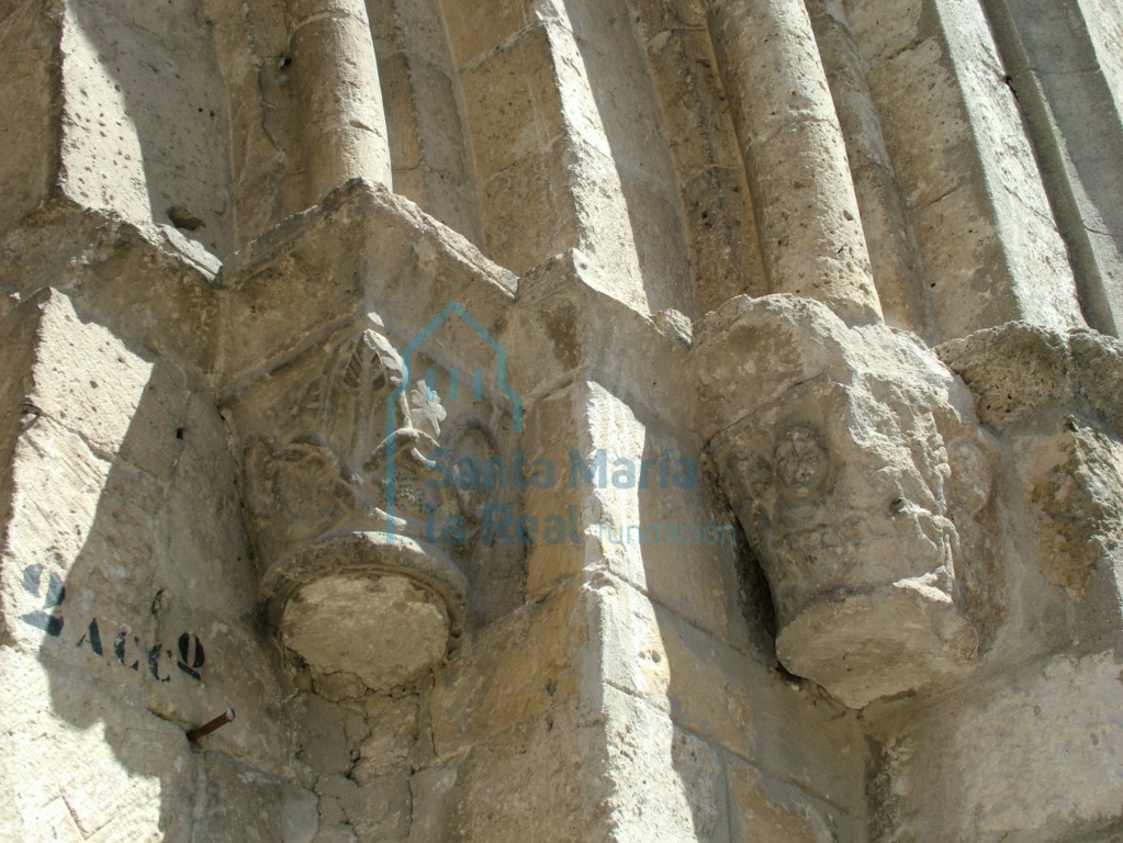 Capiteles de la portada meridional
