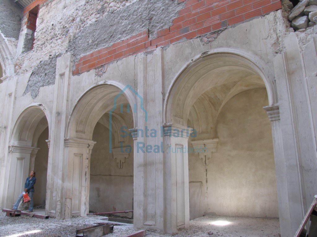 Vista interior de los formeros de la nave