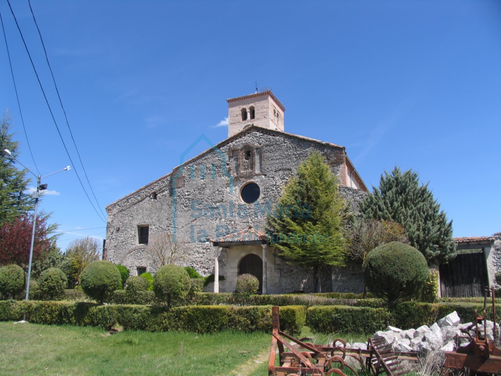 Vista Exterior del hastial occidental dela iglesia