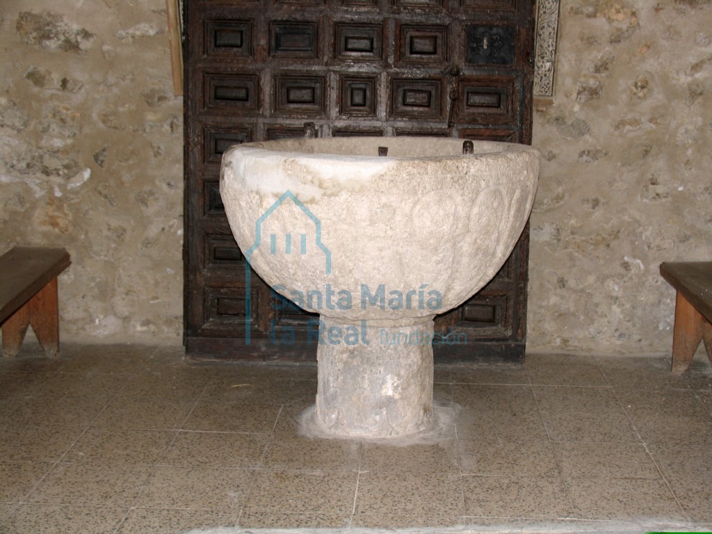 Pila bautismal Pila bautismal