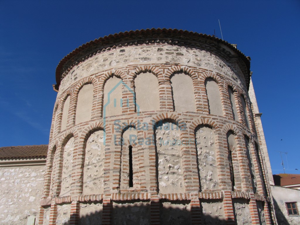 Vista exterior de la cabecera