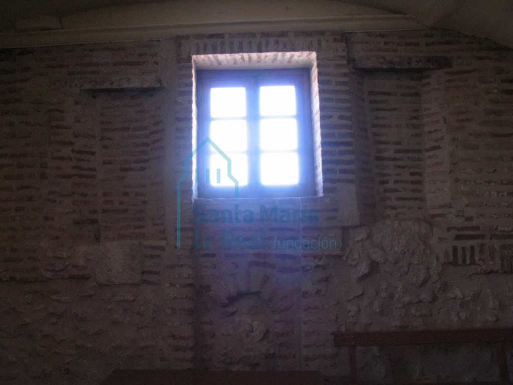 Ventana del interior de la iglesia