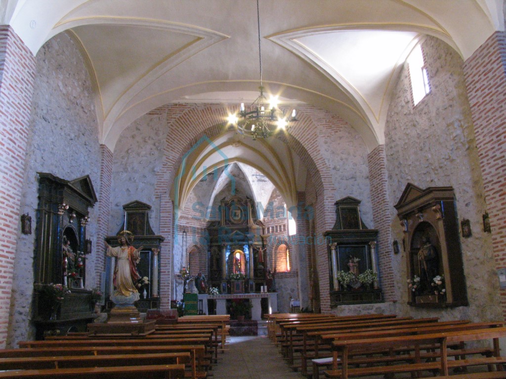 Interior de la iglesia