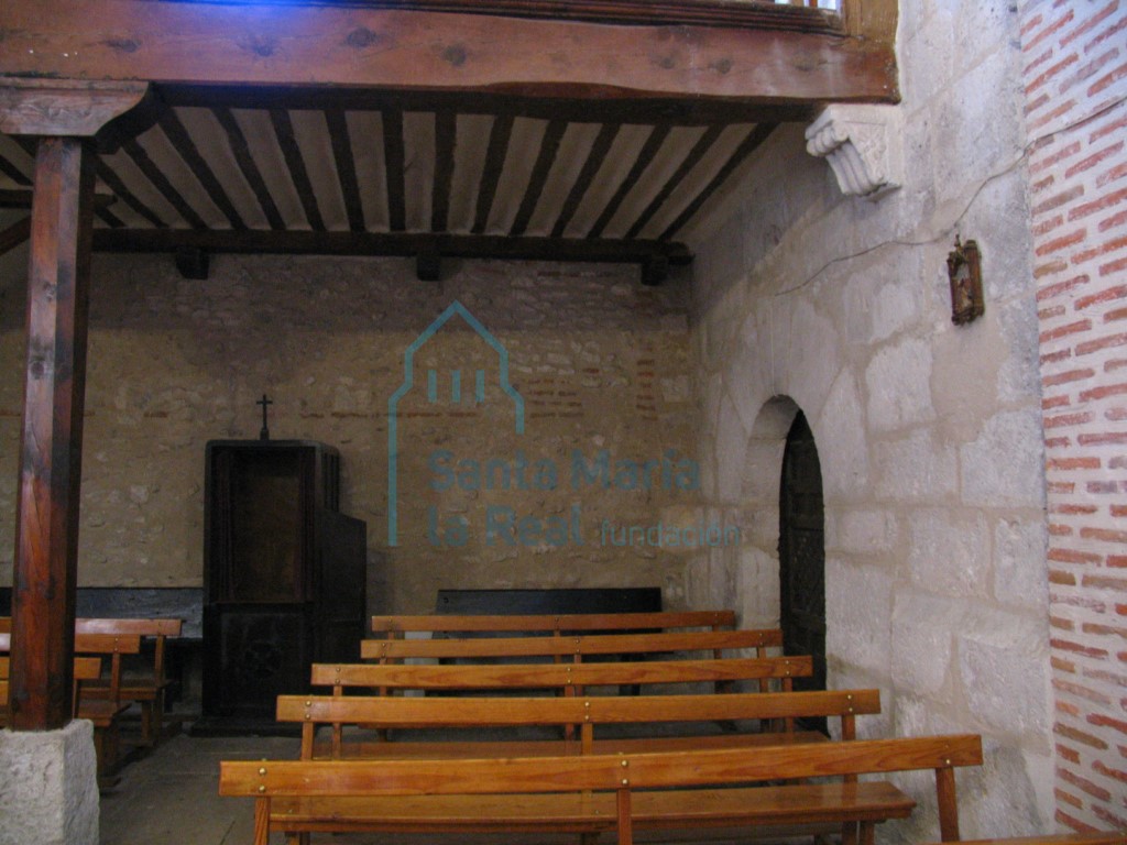 Interior de los pies de la nave