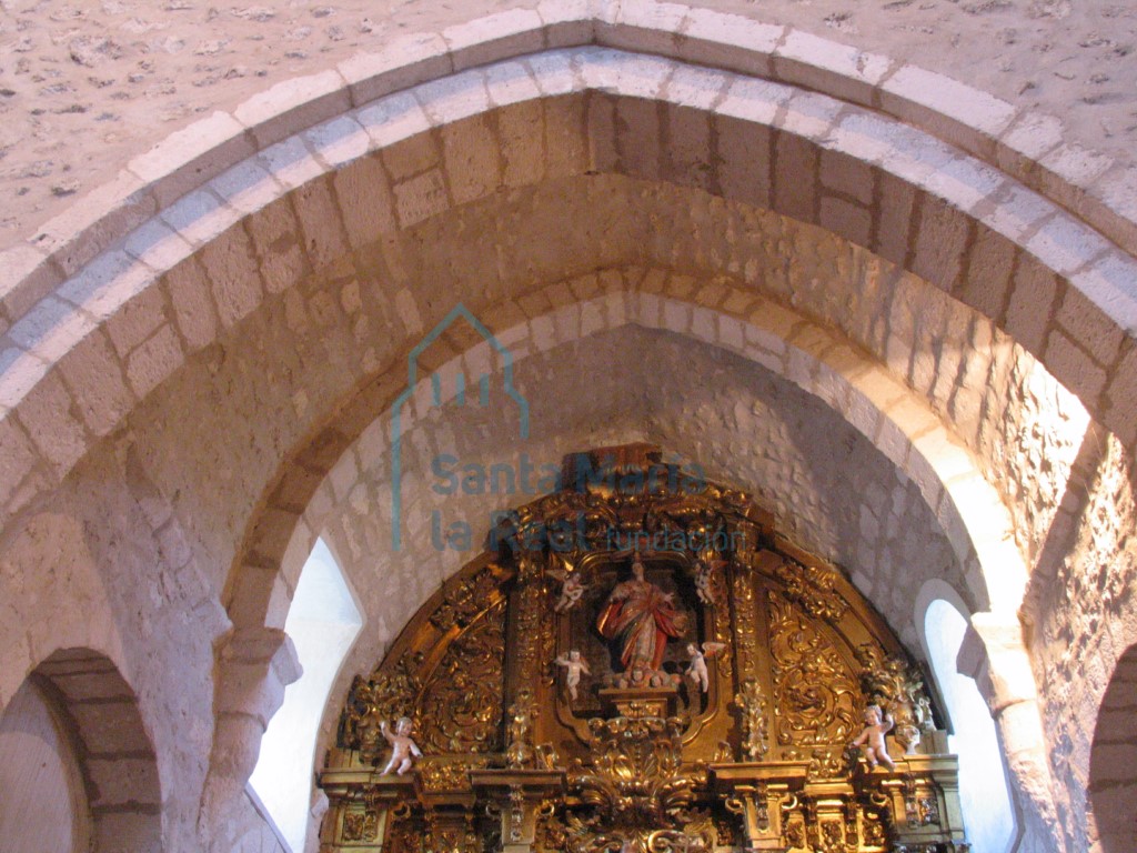 Interior de la cabecera