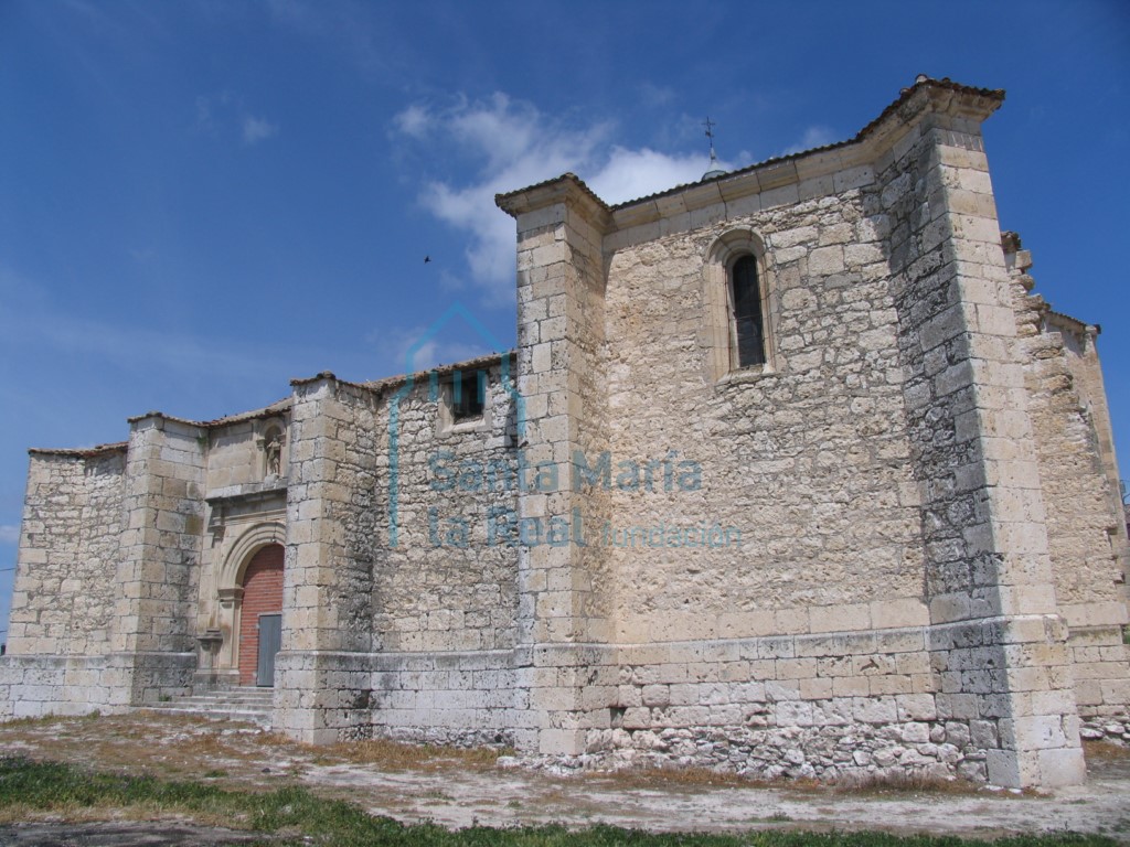 Vista de la iglesia desde el sudeste
