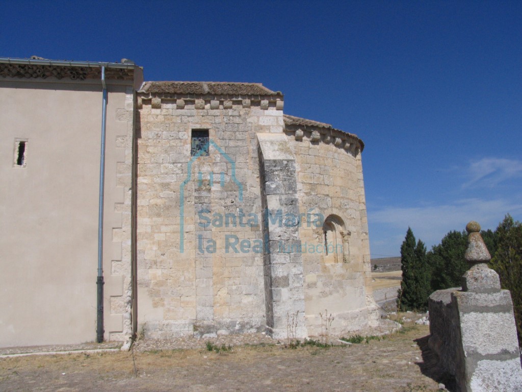 Muro meridional de la cabecera