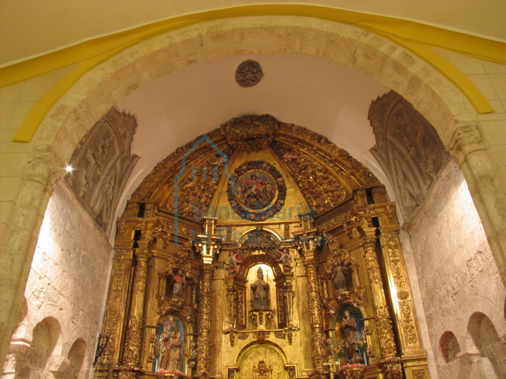 Interior de la cabecera