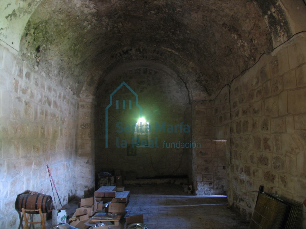 Interior de la nave, vista de los pies