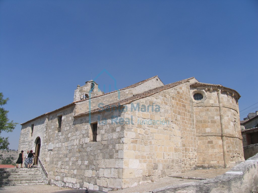 Exterior desde el sureste