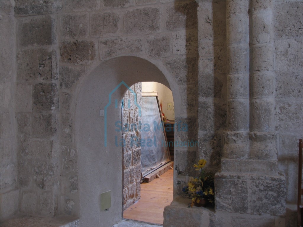 Arco de acceso a la sacristía