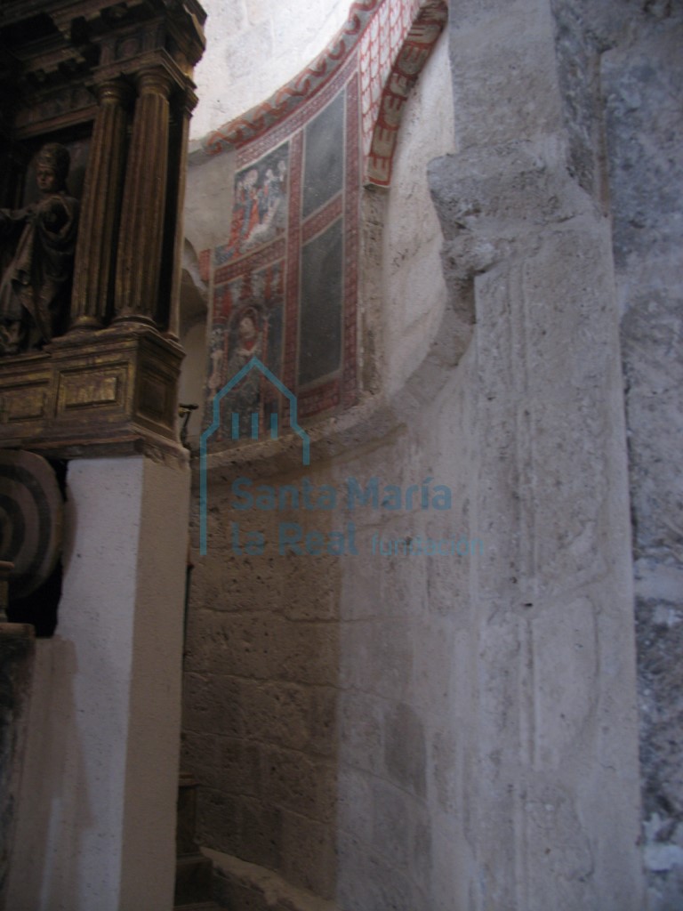 Pinturas gótica en el ábside