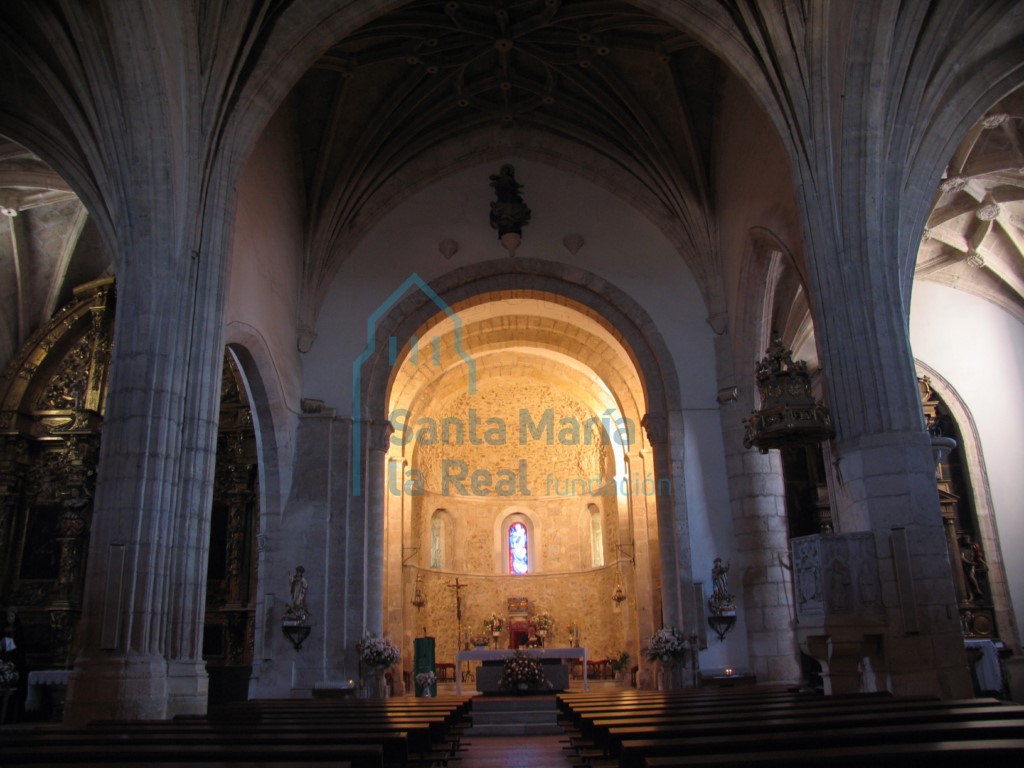 Interior desde los pies
