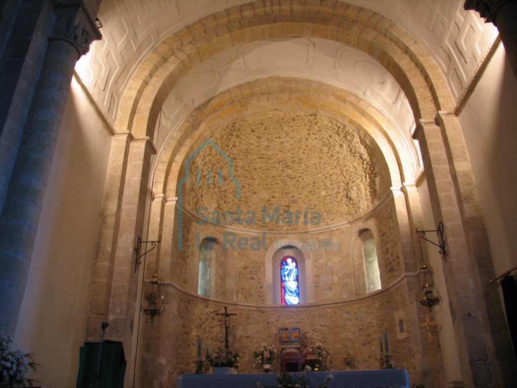 Interior de la cabecera