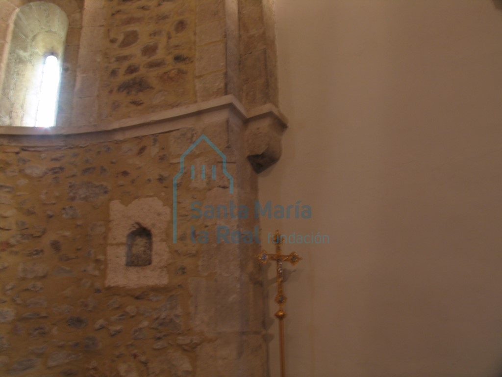 Detalle del interior de la cabecera