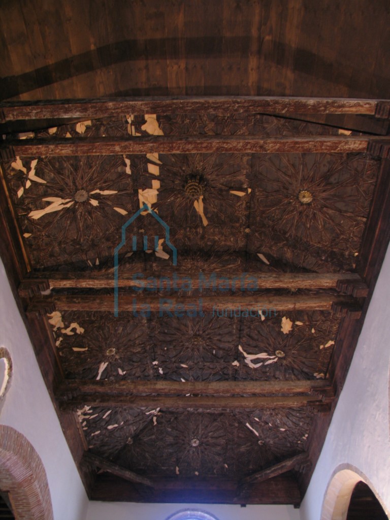 Armadura ataujerada de la nave central